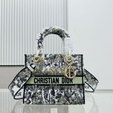 Christian Dior Shopping Bags